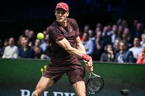 Jannik Sinner vs Alexander Zverev at Rolex Paris Masters 2025 in Paris FA