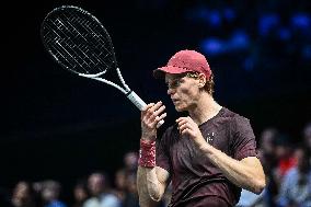 Jannik Sinner vs Alexander Zverev at Rolex Paris Masters 2025 in Paris FA