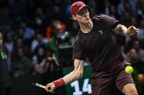 Jannik Sinner vs Alexander Zverev at Rolex Paris Masters 2025 in Paris FA