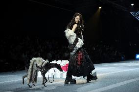 5th PETJOY FASHIION WEEK in Shanghai