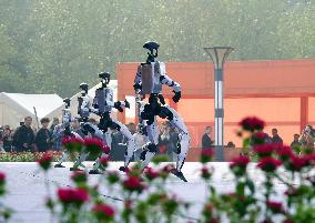 Robots Dancing at Chrysanthemum Exhibition in Yichan