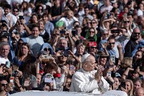 Pope Meets Education Delegates - Vatican