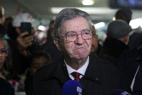Jean-Luc Melenchon Visit To Market - Choisy-Le-Roi