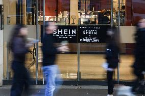 Shein Store Illustration - Paris