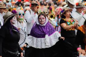Annual Dia de Muertos Parade - Mexico City
