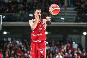 BASKET - Serie A - Una Hotels Reggio Emilia vs EA7 Emporio Armani Milano