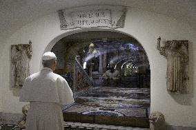 Pope Leo XIV In The Crypt Of The Popes On All Souls Day - Vatican