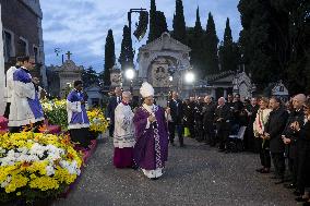 Pope Leo XIV Presides Over Mass At Rome s Cemetery