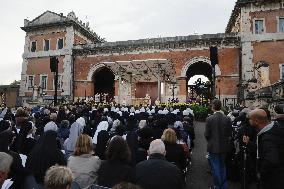 Pope Leone XIV Celebrates Mass at Verano Cemetery - Rome