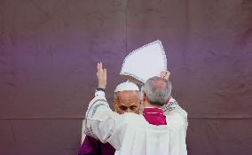 Pope Leone XIV Celebrates Mass at Verano Cemetery - Rome
