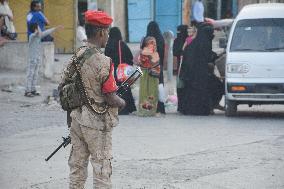 File - Yemeni Army Operation - Taiz