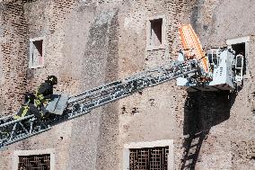 Collapse Of The Torre Dei Conti In The Imperial Forums - Rome