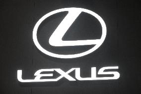 Lexus sign and logo