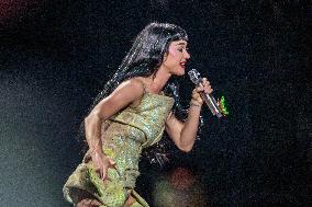 Katy Perry At The Life Times Tour 2025 - Casalecchio di Reno
