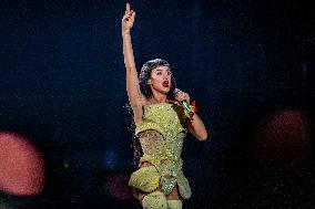 Katy Perry At The Life Times Tour 2025 - Casalecchio di Reno