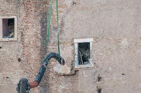Worker Dies in Medieval Tower Collapse - Rome