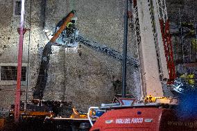 Worker Dies in Medieval Tower Collapse - Ro