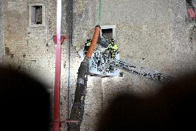 Worker Dies in Medieval Tower Collapse - Ro