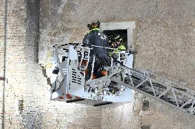 Worker Dies in Medieval Tower Collapse - Ro