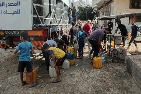Meal and Water Distribution in Gaza