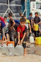 Meal and Water Distribution in Gaza