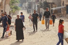 Meal and Water Distribution in Gaza