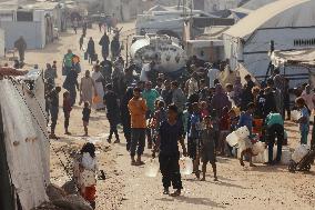 Meal and Water Distribution in Gaza