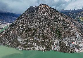 World Highest Dam Shuangjiangkou Hydropower Station Construction