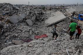 Life In The Ruins In Gaza After Ceasefire - Palestine
