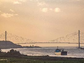 Illustration - Normandy Bridge