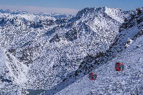 Dagu Glacier Scenic Area