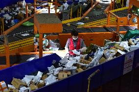 Online Shopping Logistics Peak