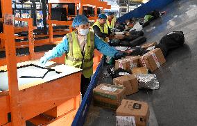 Online Shopping Logistics Peak in China