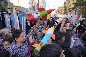 Iranians Rally At Former US Embassy - Tehran