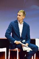 Ministerial Visits to Automotive Industry Day - Paris