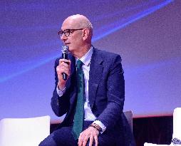 Ministerial Visits to Automotive Industry Day - Paris