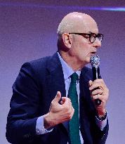 Ministerial Visits to Automotive Industry Day - Paris