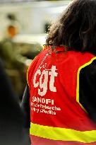 Inter-Union Rally In Front Of Maison Sanofi - Paris