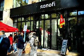 Inter-Union Rally In Front Of Maison Sanofi - Paris