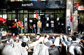 Inter-Union Rally In Front Of Maison Sanofi - Paris