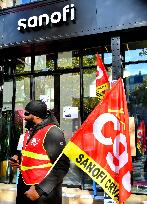 Inter-Union Rally In Front Of Maison Sanofi - Paris
