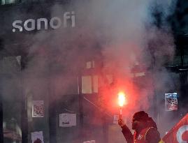 Inter-Union Rally In Front Of Maison Sanofi - Paris