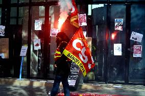 Inter-Union Rally In Front Of Maison Sanofi - Paris