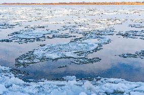 Heilongjiang River Covered in Drifting Ice - China