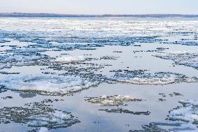 Heilongjiang River Covered in Drifting Ice - China