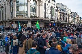 Illustration - Shein in BHV Paris