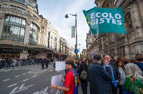 Illustration - Shein in BHV Paris