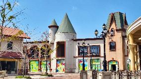 The Asia-Pacific's First Smurfs Theme Park at Shanghai Shimao Dream City