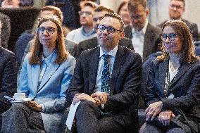 Skeleton Technologies opens plant in Finland