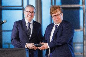 Skeleton Technologies opens plant in Finland